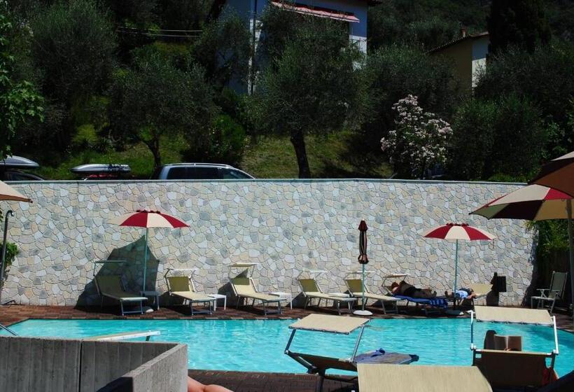 בית מלון כפרי Villa Smeralda