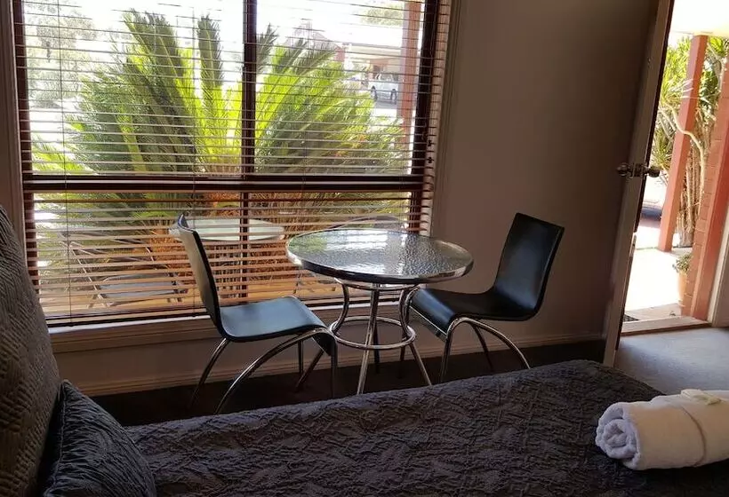モーテル Gateway Motor Inn   Self Check In