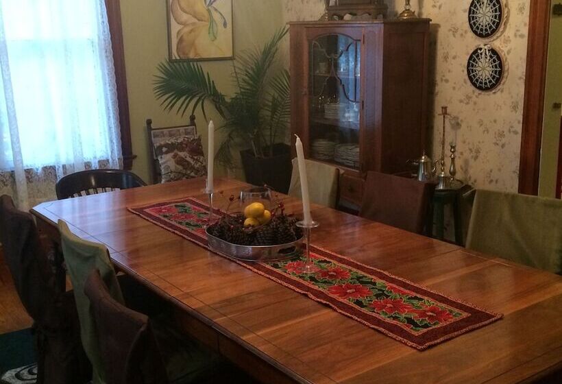 Ye Olde Walkerville Bed & Breakfast