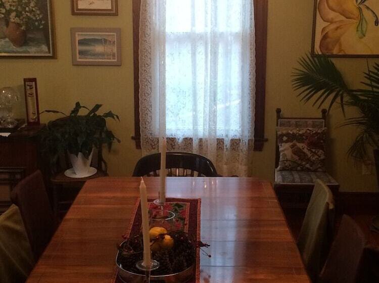 Ye Olde Walkerville Bed & Breakfast