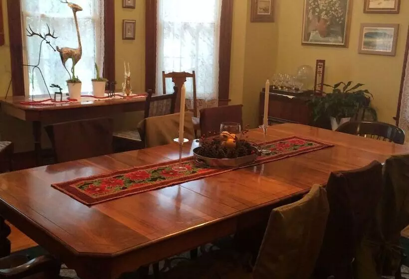 Ye Olde Walkerville Bed & Breakfast