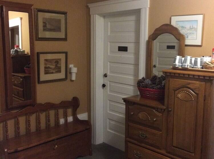 Ye Olde Walkerville Bed & Breakfast