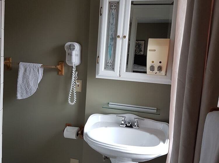 Ye Olde Walkerville Bed & Breakfast