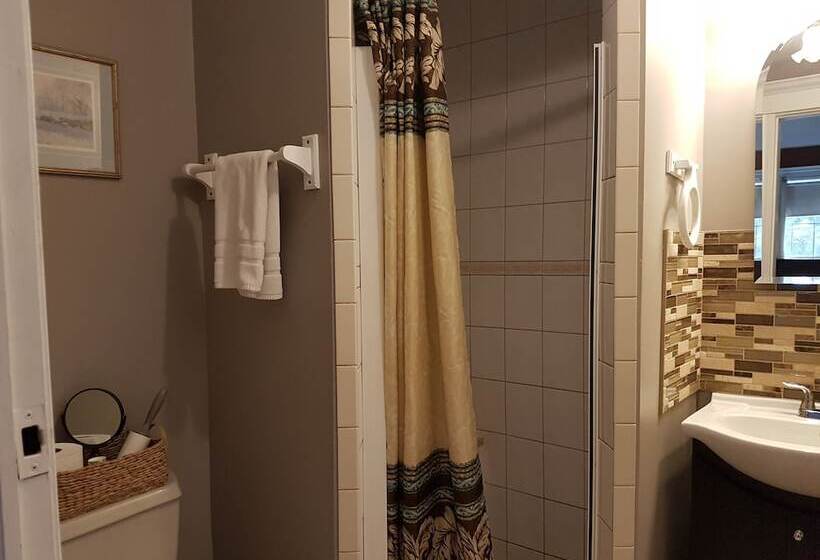 Ye Olde Walkerville Bed & Breakfast