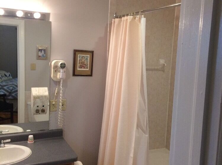 Ye Olde Walkerville Bed & Breakfast