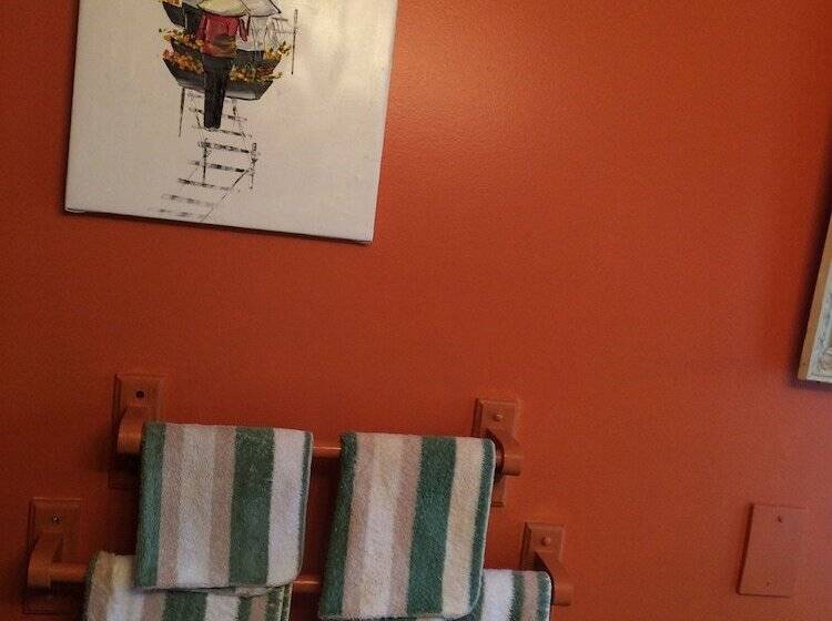 Ye Olde Walkerville Bed & Breakfast