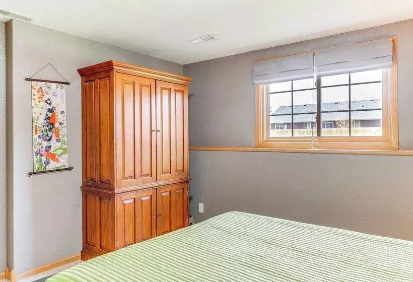 Black Hills Family Home: Close To Hiking Trails!