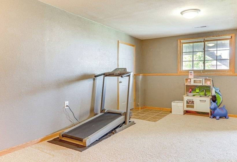 Black Hills Family Home: Close To Hiking Trails!