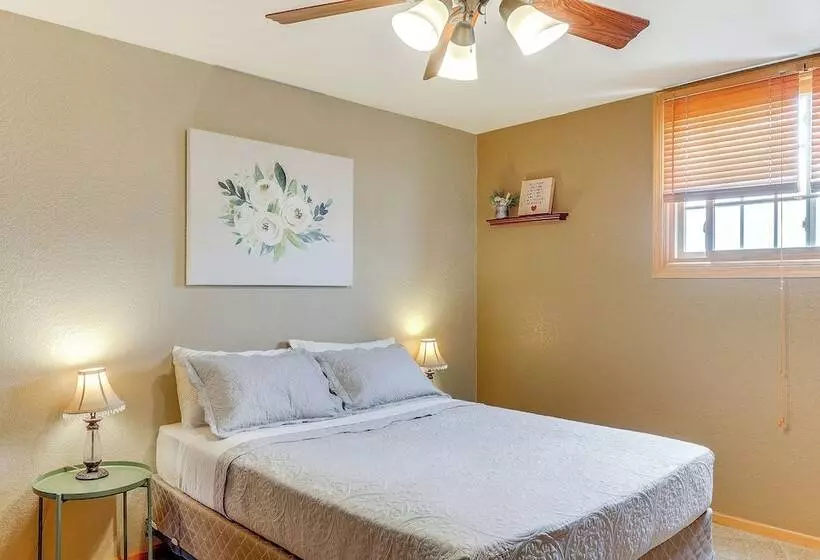 Black Hills Family Home: Close To Hiking Trails!