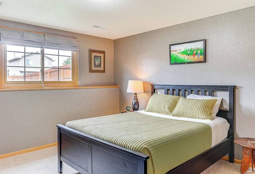 Black Hills Family Home: Close To Hiking Trails!