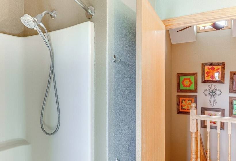 Black Hills Family Home: Close To Hiking Trails!