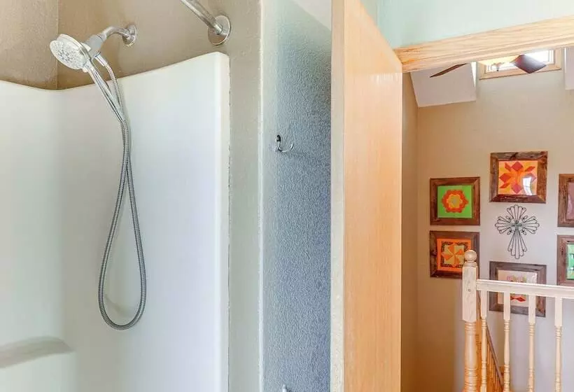 Black Hills Family Home: Close To Hiking Trails!