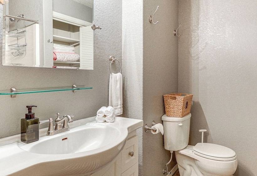 Black Hills Family Home: Close To Hiking Trails!