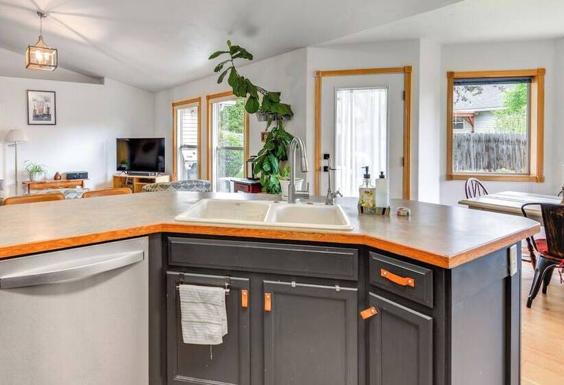 Central Twin Falls Retreat Near Parks & Downtown!