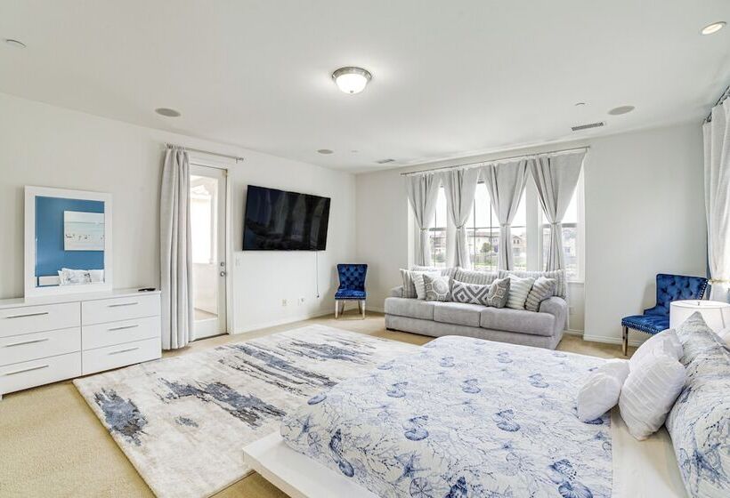 Coastal, Canal Front Oxnard Home ~ 1 Mi To Beach!