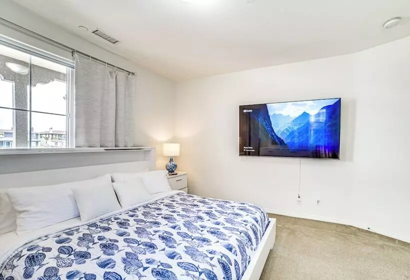 Coastal, Canal Front Oxnard Home ~ 1 Mi To Beach!
