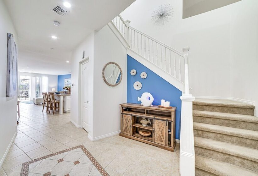 Coastal, Canal Front Oxnard Home ~ 1 Mi To Beach!