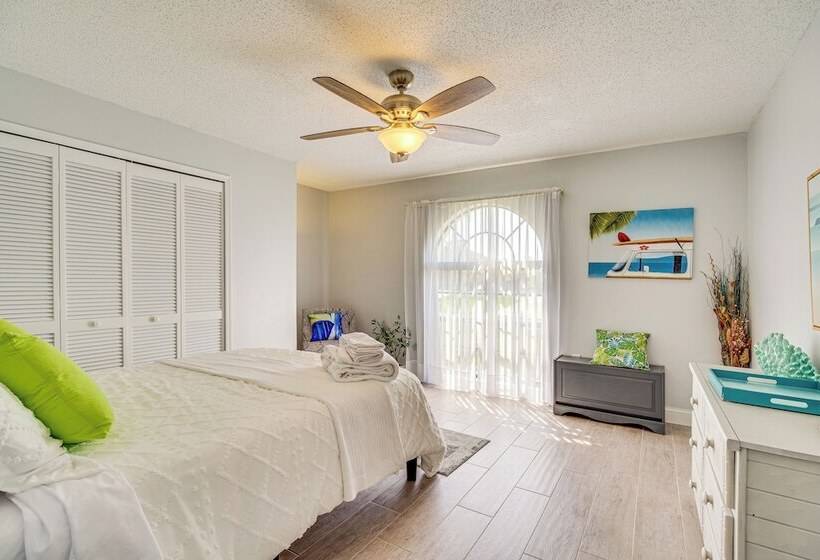 Pet Friendly Sebastian Home, Close To Beaches!