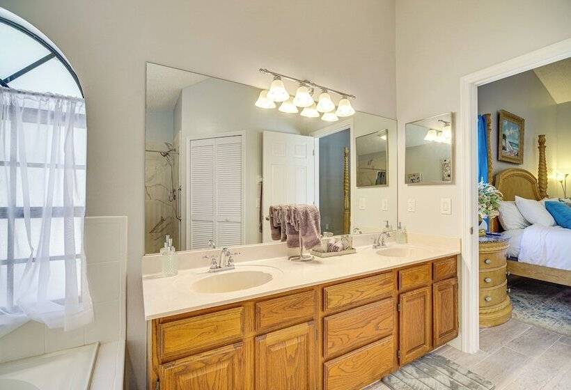 Pet Friendly Sebastian Home, Close To Beaches!