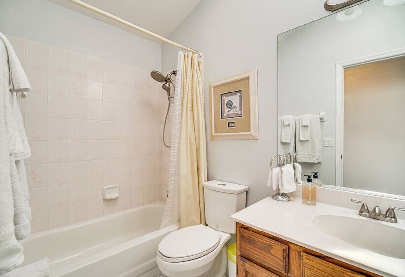 Pet Friendly Sebastian Home, Close To Beaches!