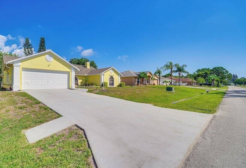 Pet Friendly Sebastian Home, Close To Beaches!