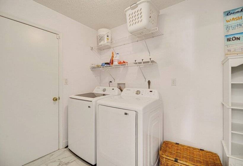 Pet Friendly Sebastian Home, Close To Beaches!