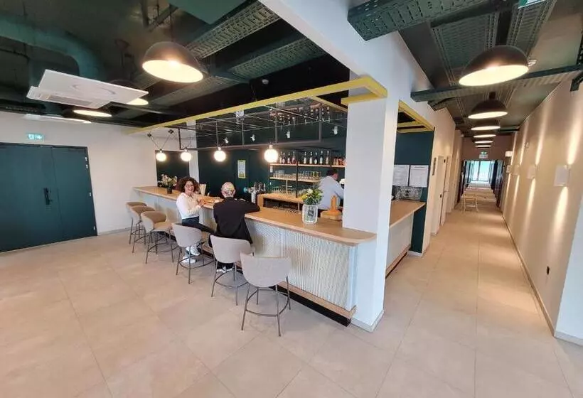 ホテル Hôtel Akena Strasbourg   Hoerdt