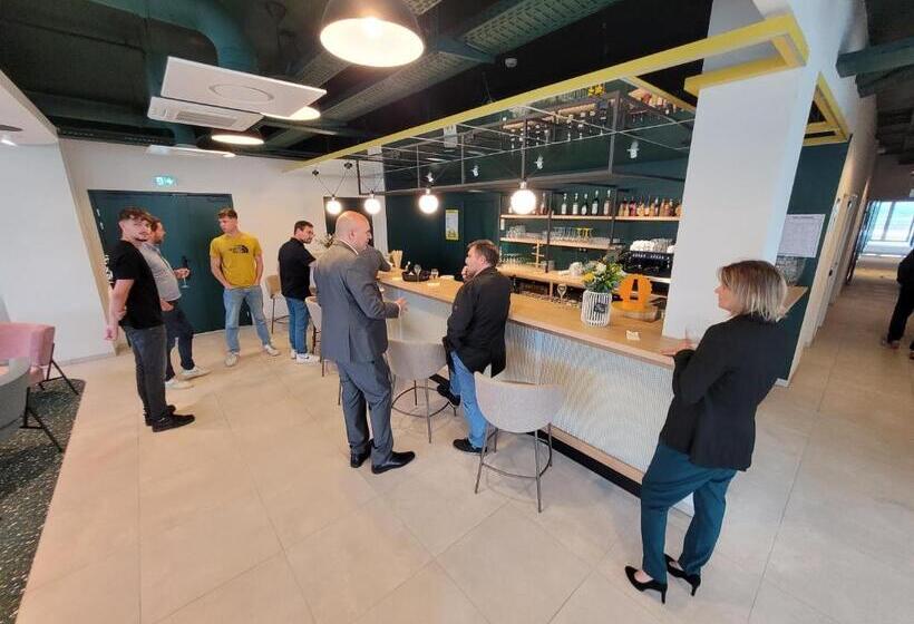 호텔 Hôtel Akena Strasbourg Hoerdt