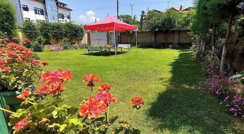 ホテル Ikraam Inn