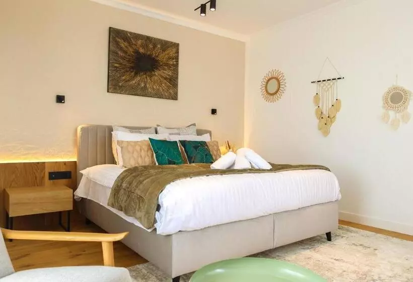 Hotelli Les Rêveries Du Clos Hôtel Particulier De Charme Et Jacuzzi