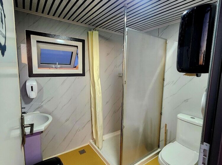 田舎風ホテル Raptor Ranch Glamping