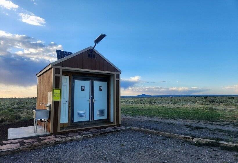 田舎風ホテル Raptor Ranch Glamping