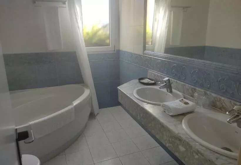 Hotelli Suite Mioño Castro Urdiales