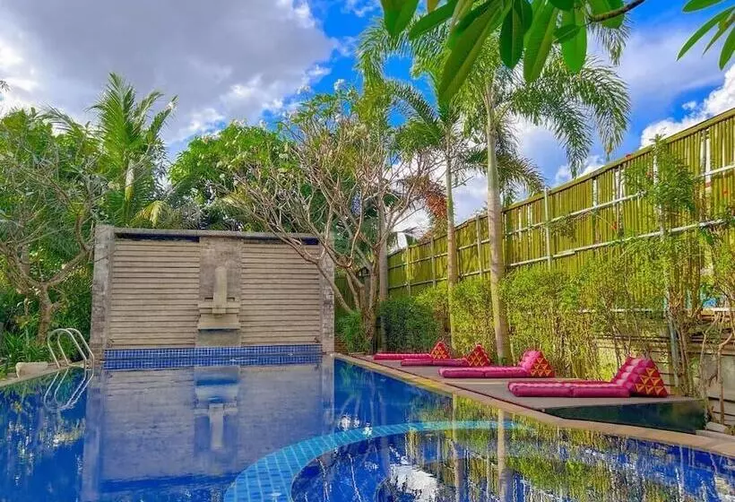 Hotelli The Palmery Boutique & Spa