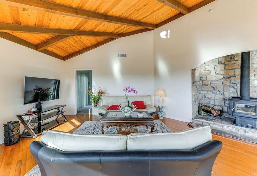 Kelseyville Home W/ Deck & Clear Lake Views!