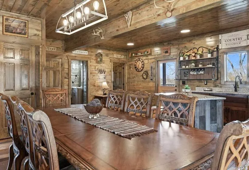 Mountain Retreat W/ Hot Tub & Games! Sleeps 10!