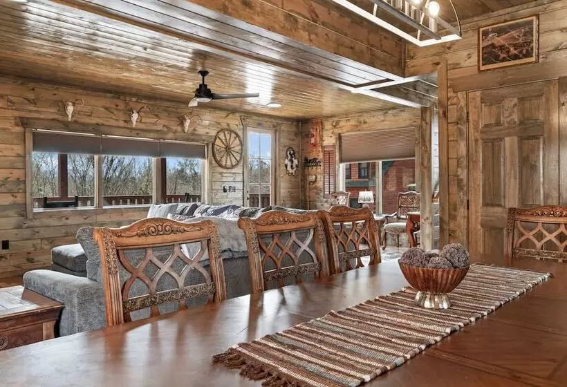 Mountain Retreat W/ Hot Tub & Games! Sleeps 10!