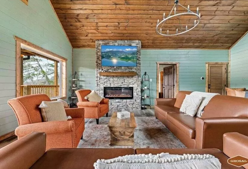 Luxe Mountain Pool Escape By Ghosal Luxury Lodging