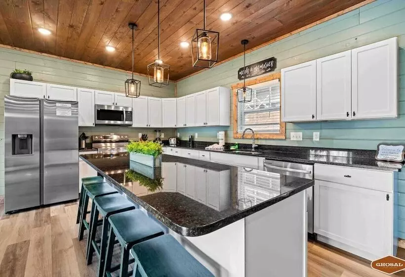 Luxe Mountain Pool Escape By Ghosal Luxury Lodging