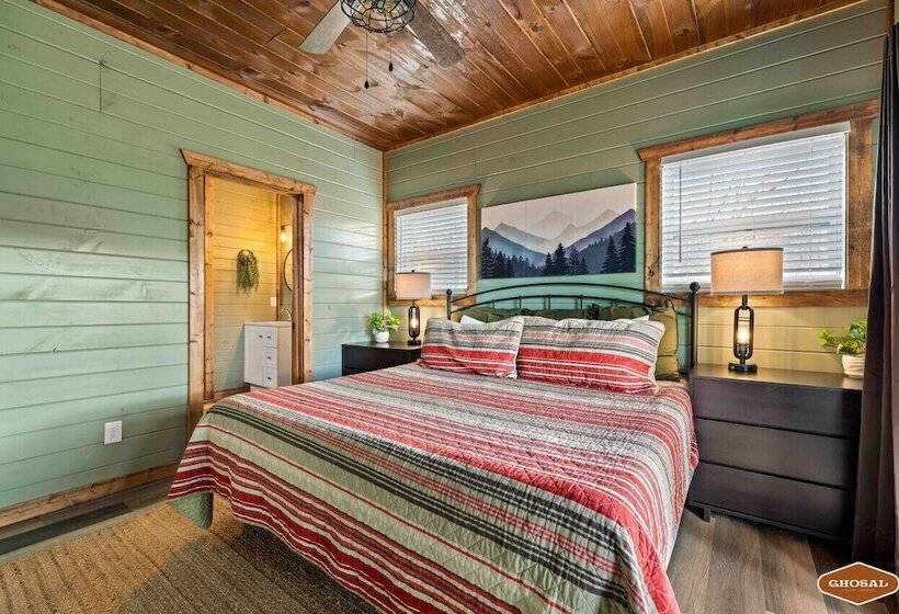 Luxe Mountain Pool Escape By Ghosal Luxury Lodging