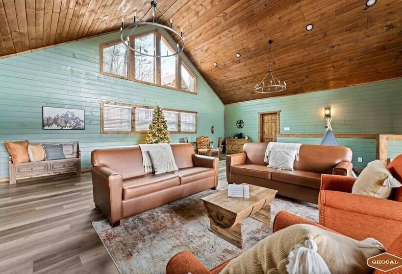 Luxe Mountain Pool Escape By Ghosal Luxury Lodging