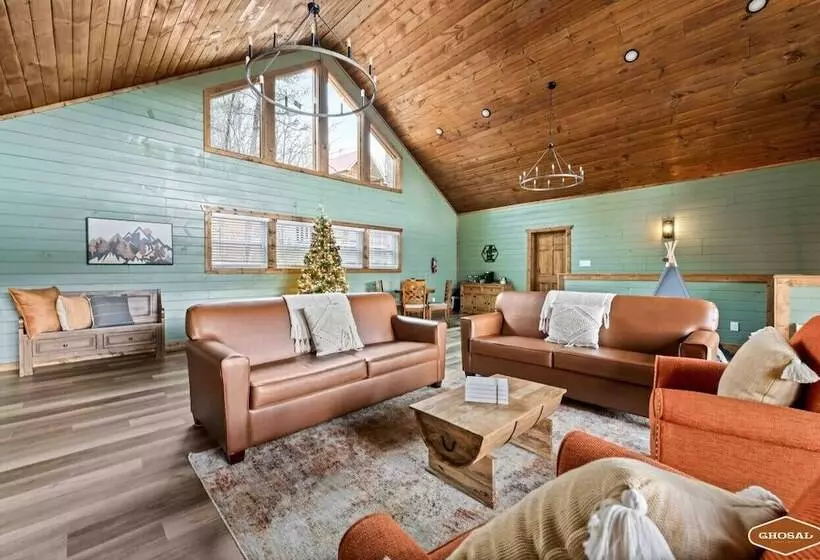 Luxe Mountain Pool Escape By Ghosal Luxury Lodging