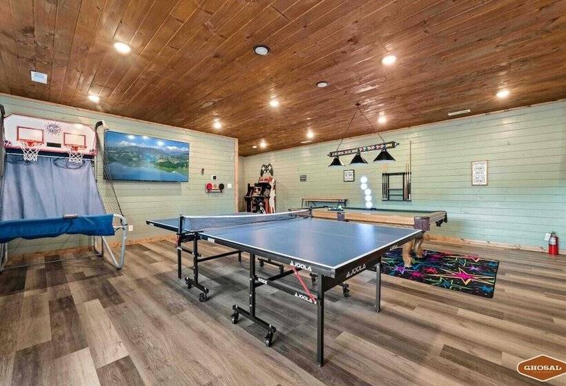 Luxe Mountain Pool Escape By Ghosal Luxury Lodging