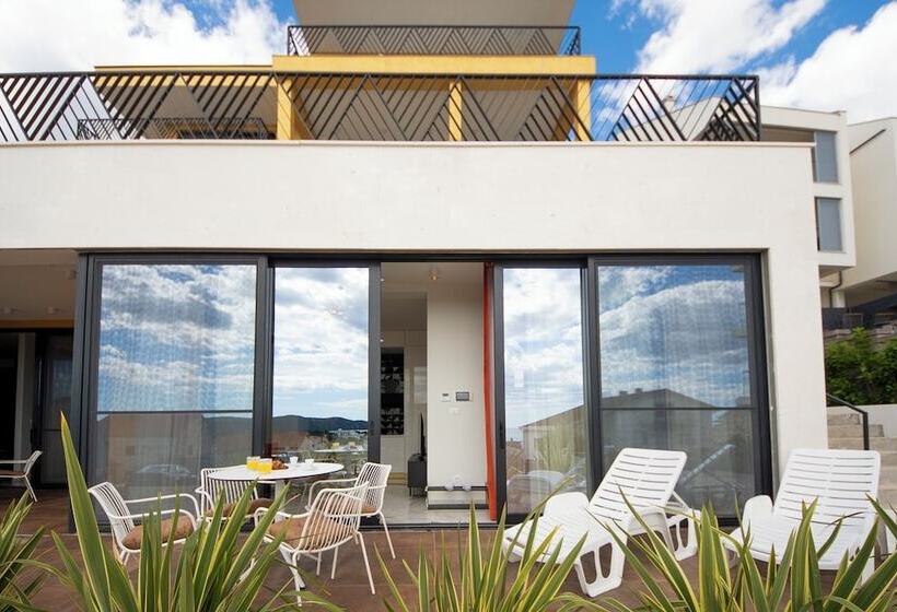 Mediterana Art Deco Resort