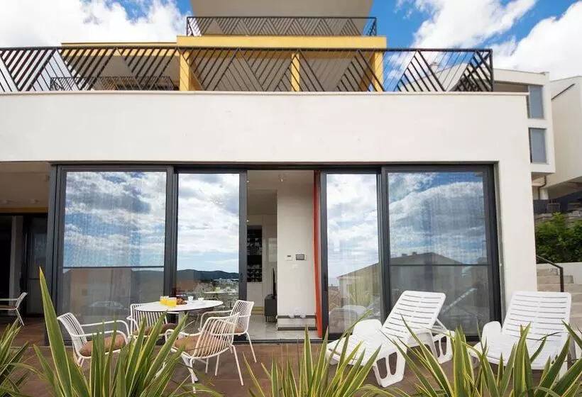 Mediterana Art Deco Resort