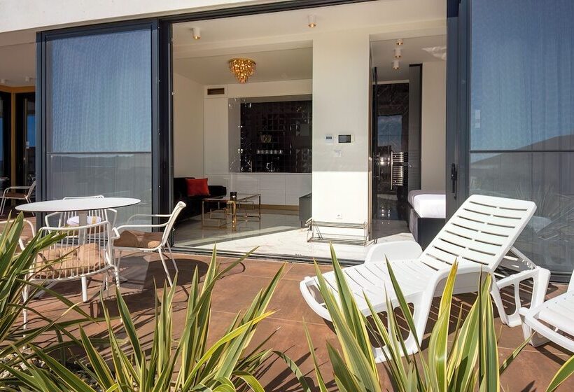 Mediterana Art Deco Resort