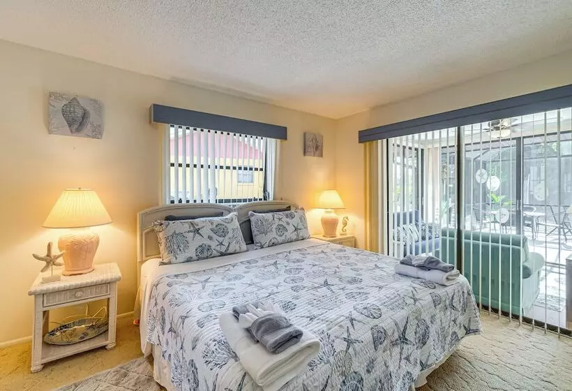 Pet Friendly Port Charlotte Home W/ Pool & Lanai!