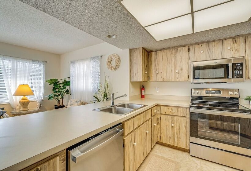 Pet Friendly Port Charlotte Home W/ Pool & Lanai!