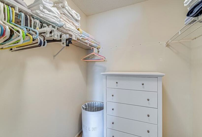 Pet Friendly Port Charlotte Home W/ Pool & Lanai!