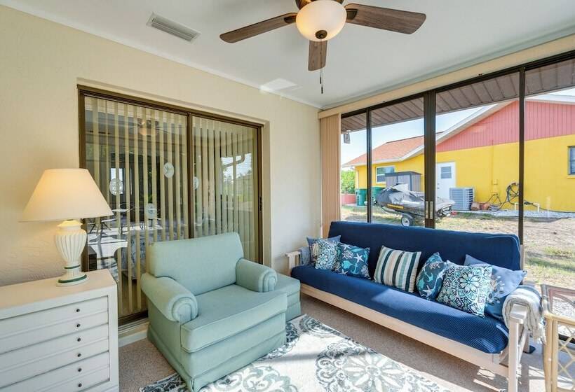 Pet Friendly Port Charlotte Home W/ Pool & Lanai!